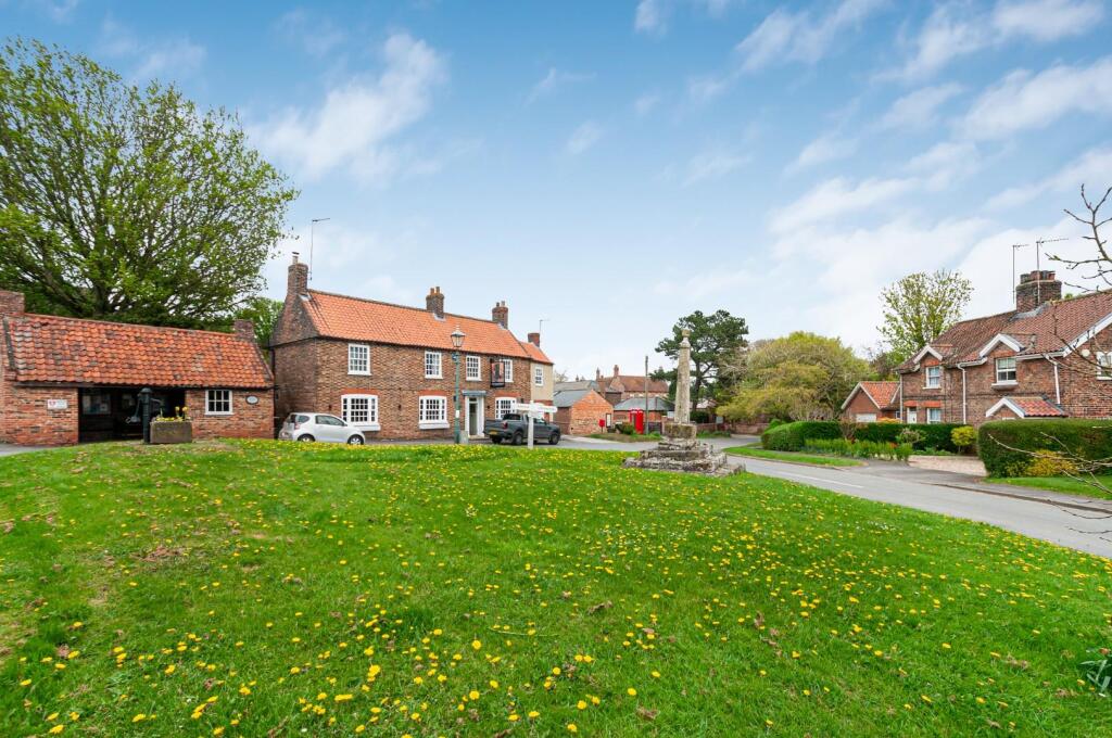 House in York - View 2