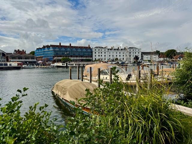 1-bed house on Hobbs of Henley Moorings, Henley-On-Thames, RG9, £220,000