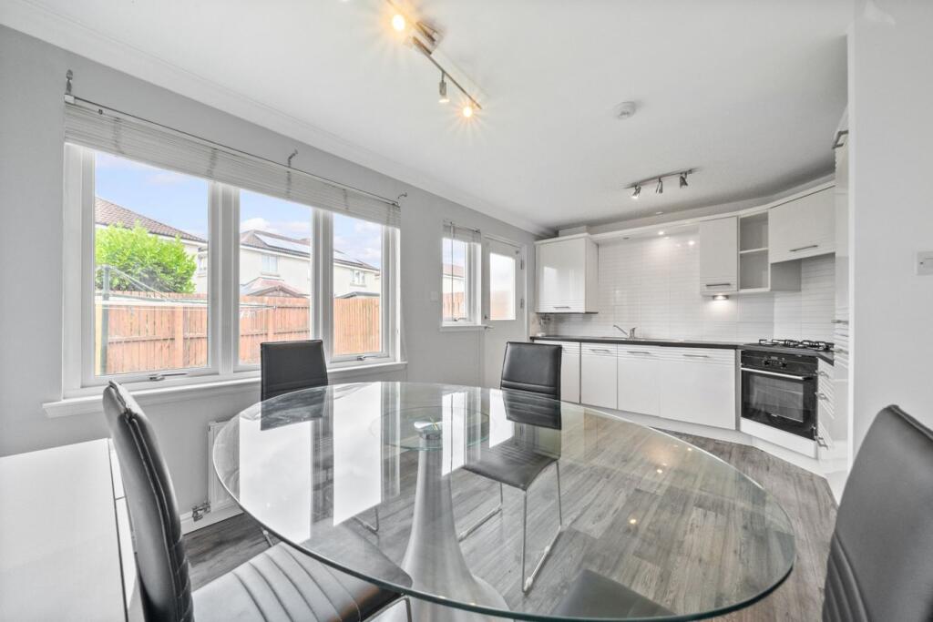 House in Larbert, Falkirk - More