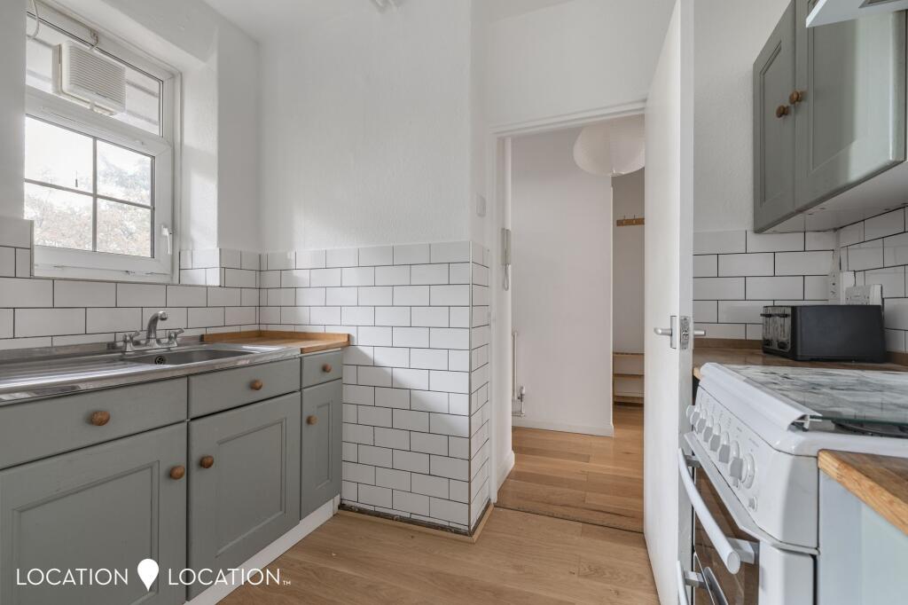 Apartment in London - More