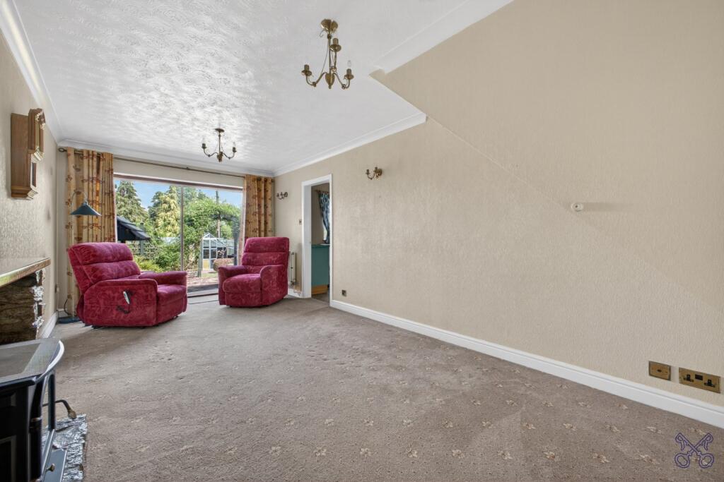 Blacksmiths Close, South Littleton, Evesham, Worcestershire, WR11 photo 3