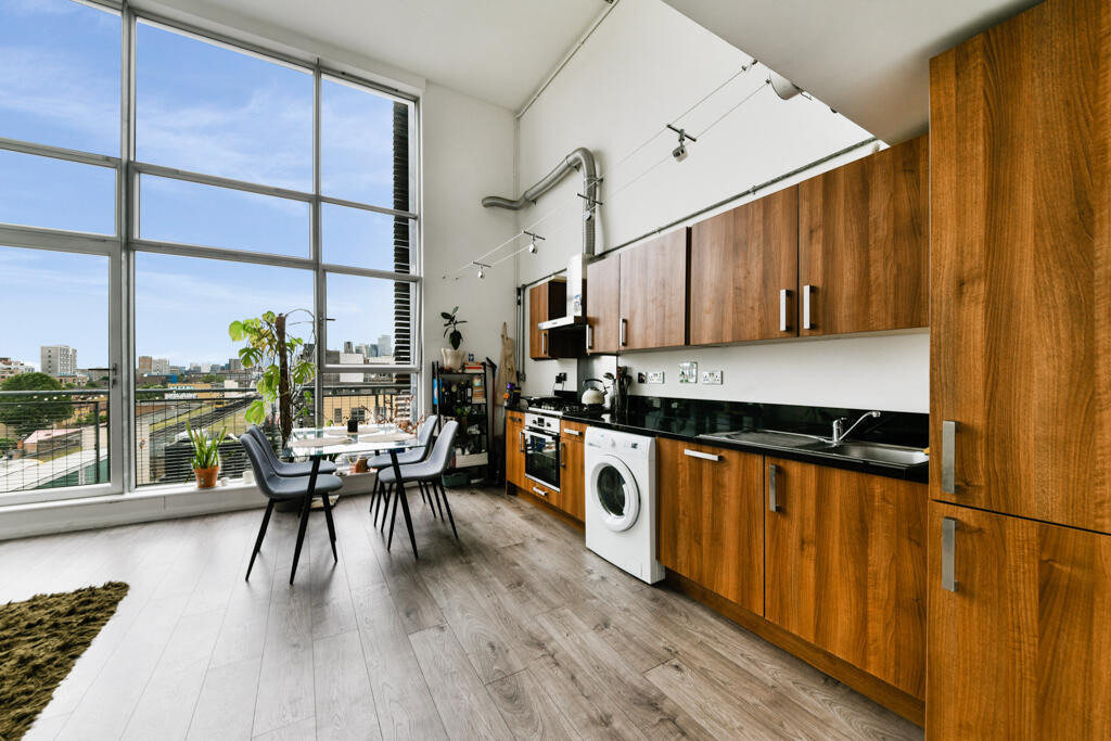 Apartment in London - View 3
