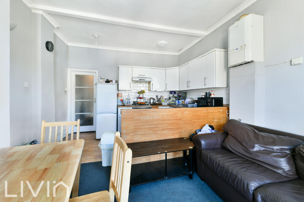 Apartment in London - View 5