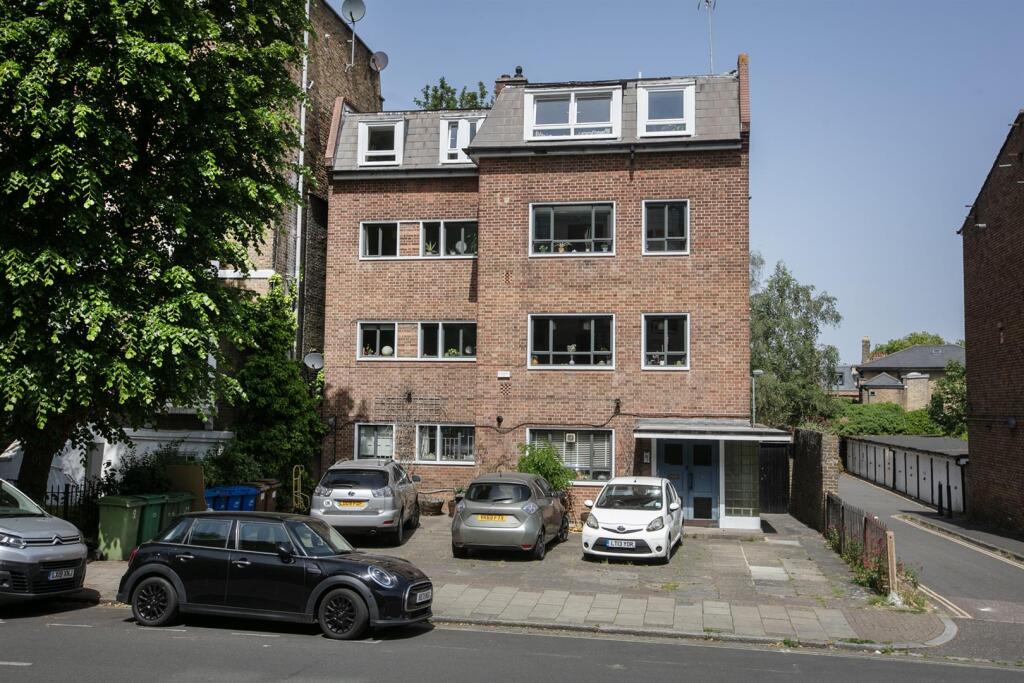 Main image of property: De Crespigny Park, Camberwell, SE5