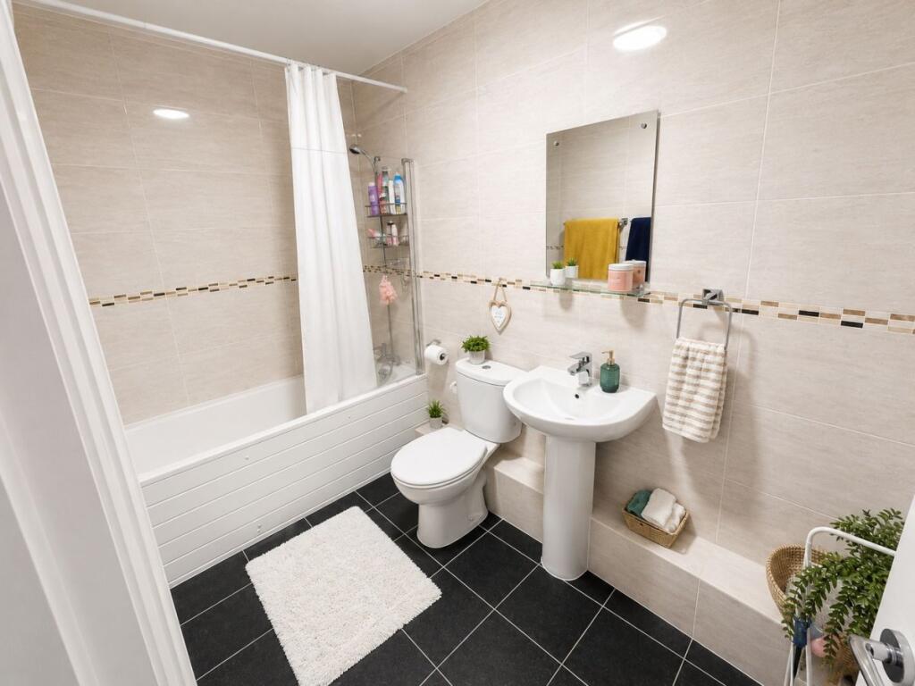 Apartment in Hemel Hempstead - View 3