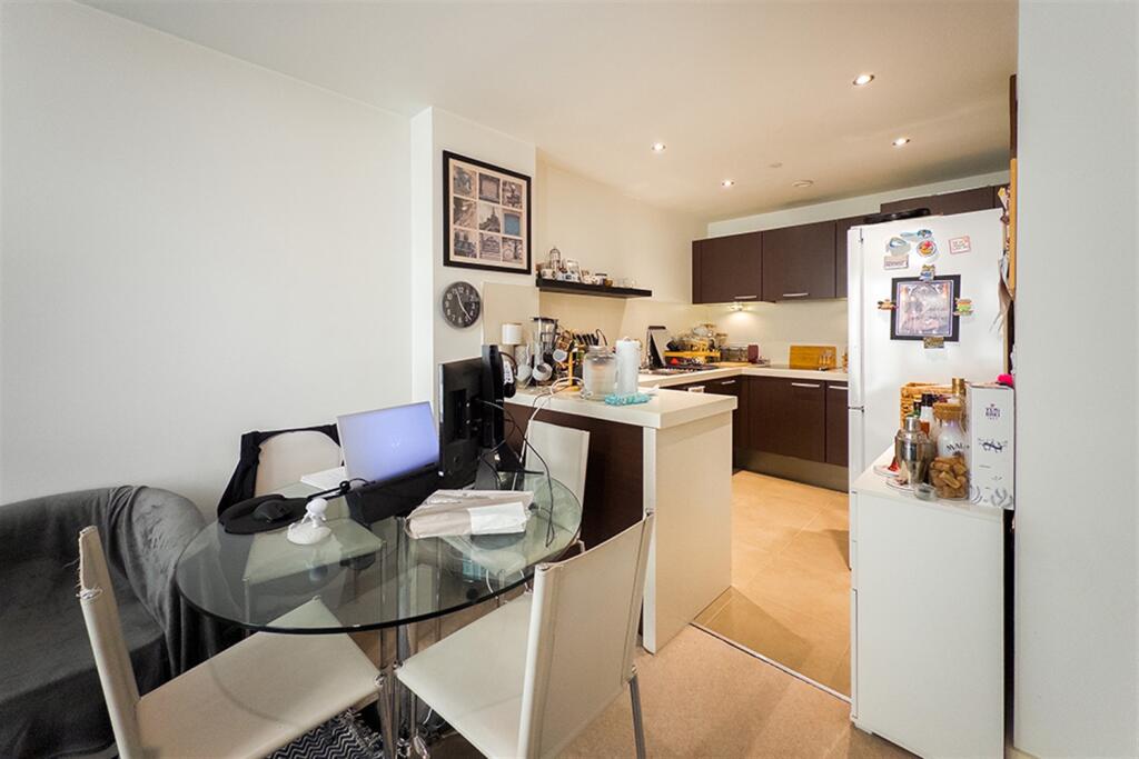 Apartment in Manchester - More