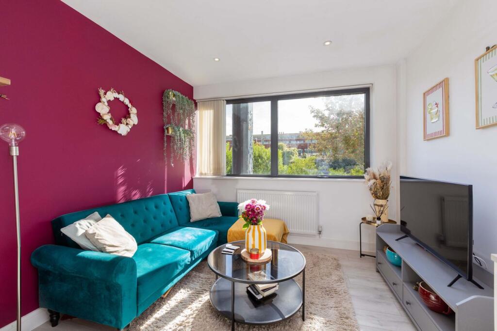 Main image of property: Vanwall Road, Maidenhead, SL6