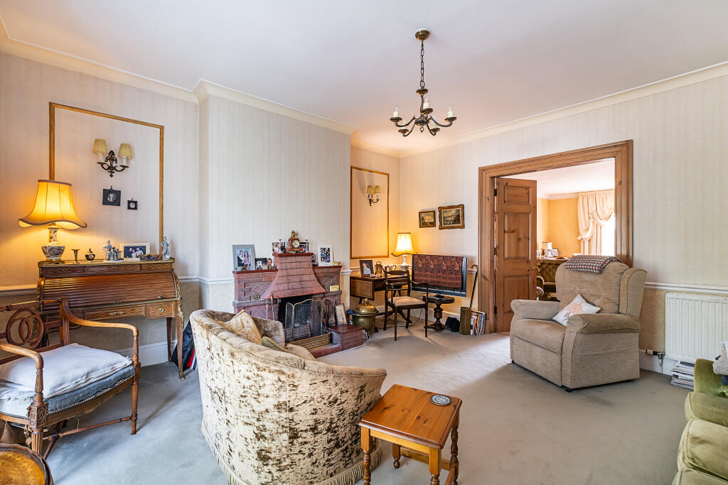 Oak Hill Road, Surbiton, KT6 photo 3