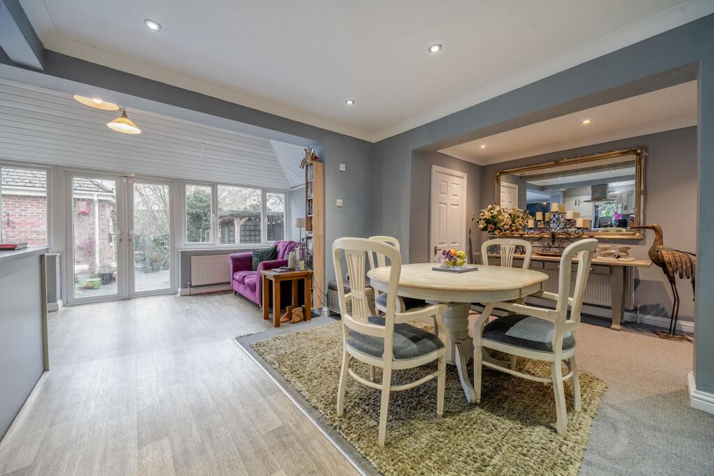 House in Rushmoor, North Town - View 4