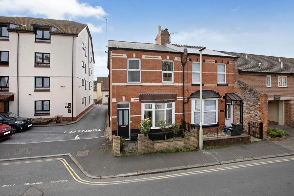 Main image of property: High Street, Dawlish, EX7