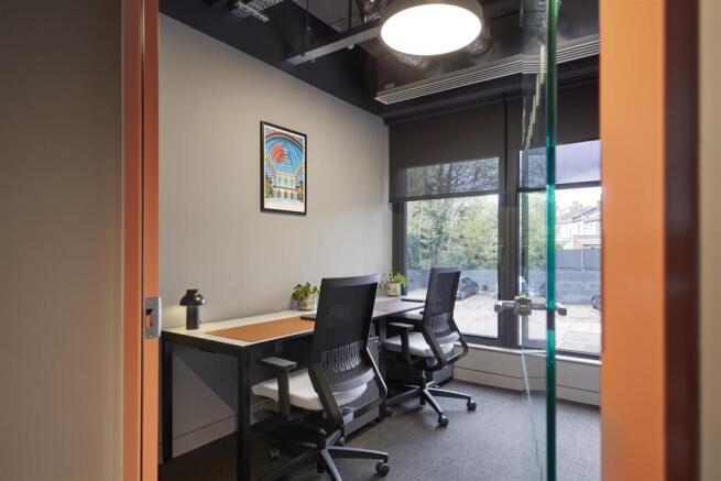 Clockwise_WoodGreen_TwoPersonOffice_2.jpg