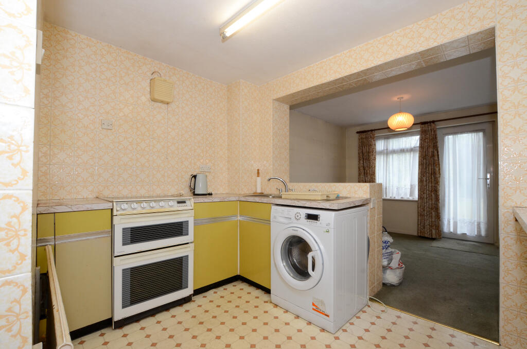 House in Borehamwood, Elstree and Borehamwood - More