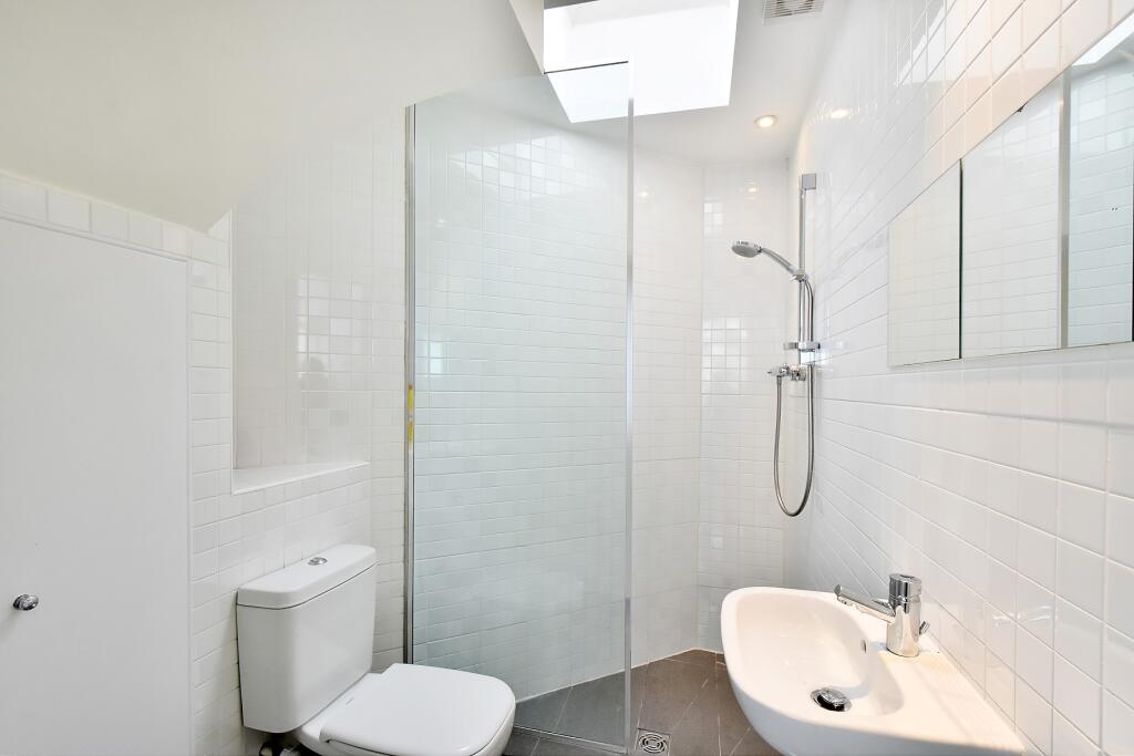 2 bedroom house for rent