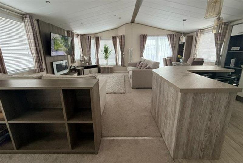 House in Lincoln - View 4