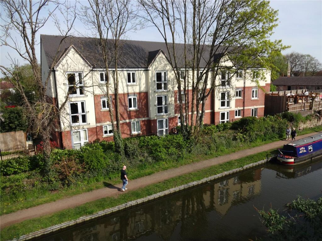1-bed flat on Vale Road, Stourport-on-Severn, Worcestershire, £110,000