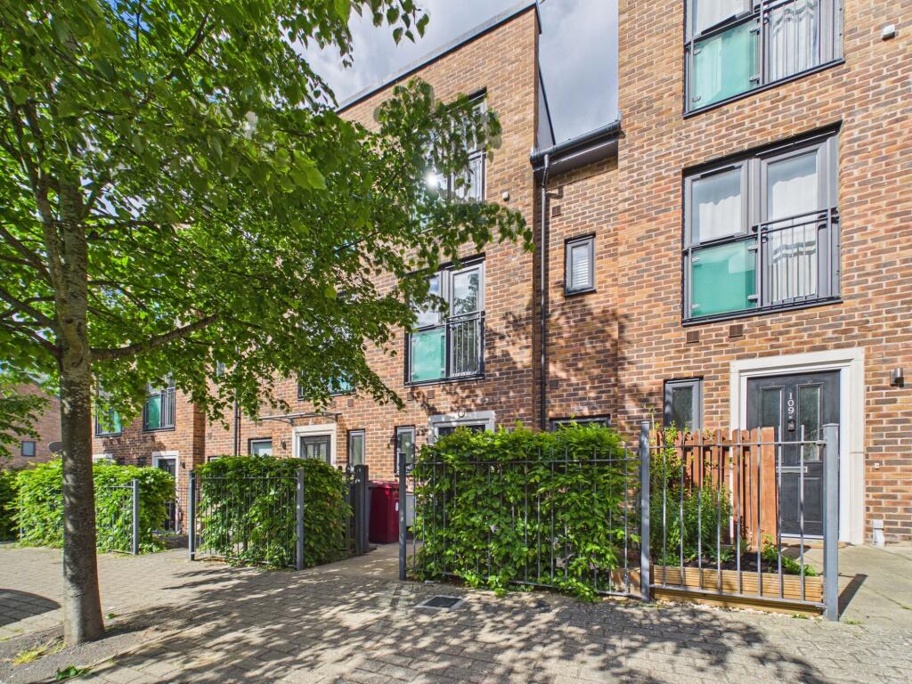 Main image of property: Spey Road, Tilehurst, RG30