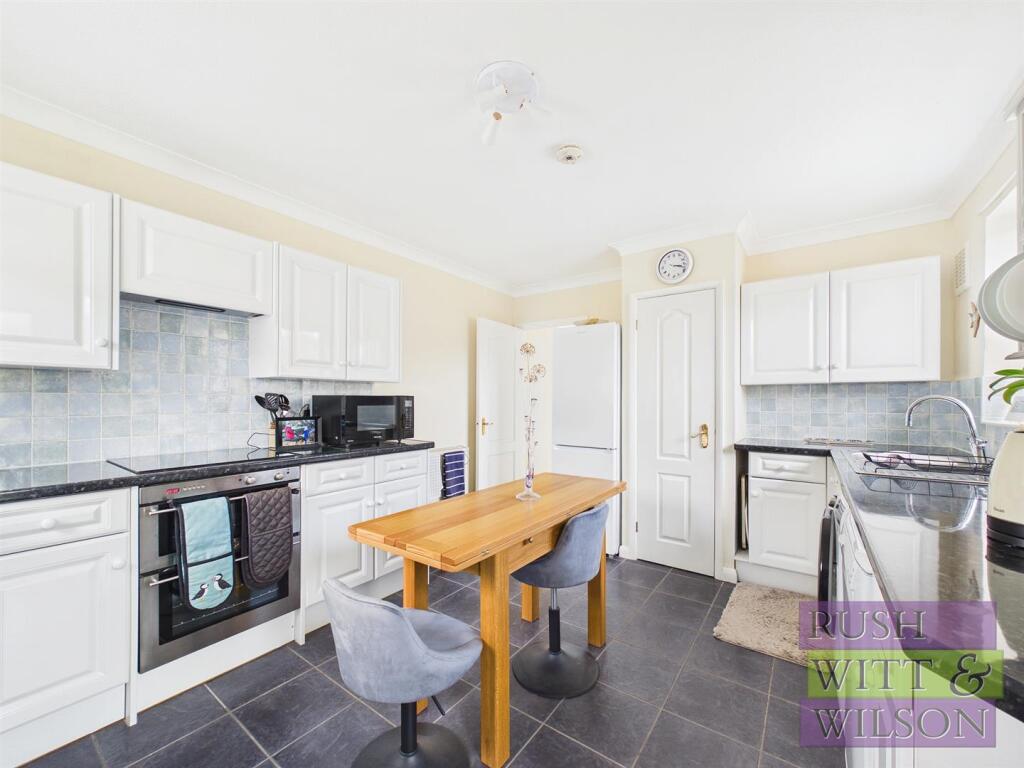 House in Tonbridge - More