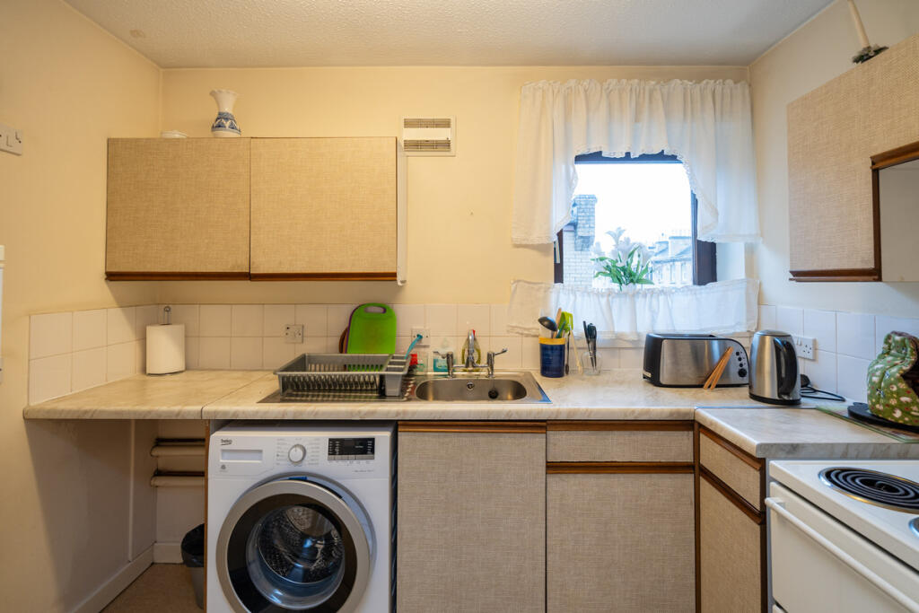 Apartment in Edinburgh - View 3