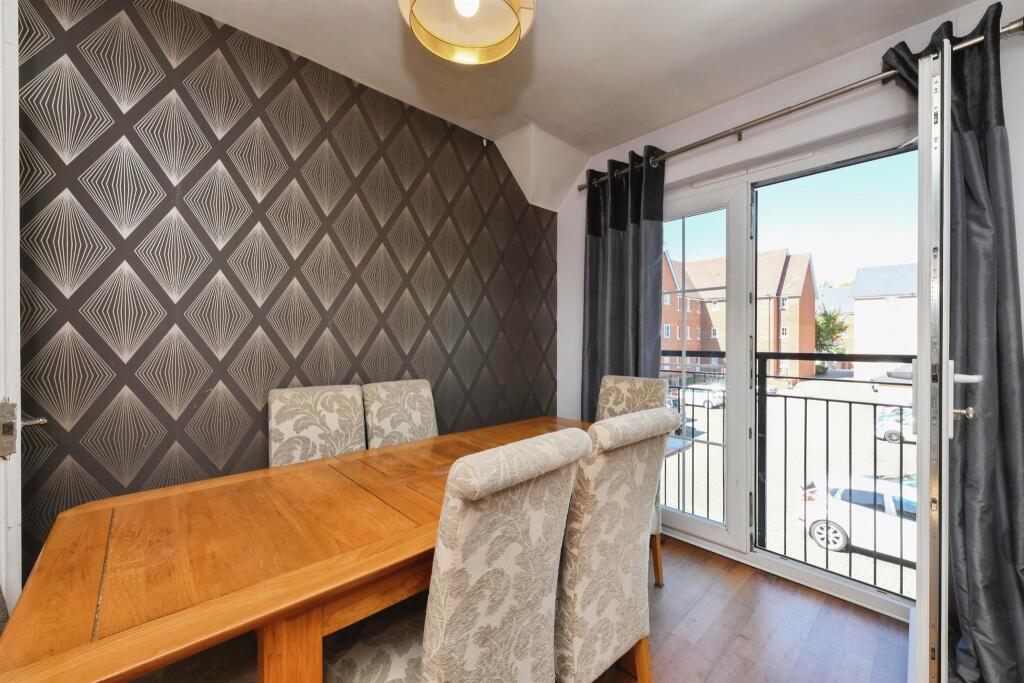 House in East Hertfordshire, Stanstead St Margarets - More