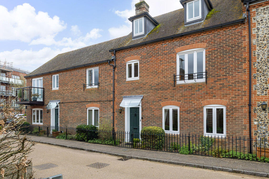 3-bed detached on Church Leat, Salisbury, £485,000