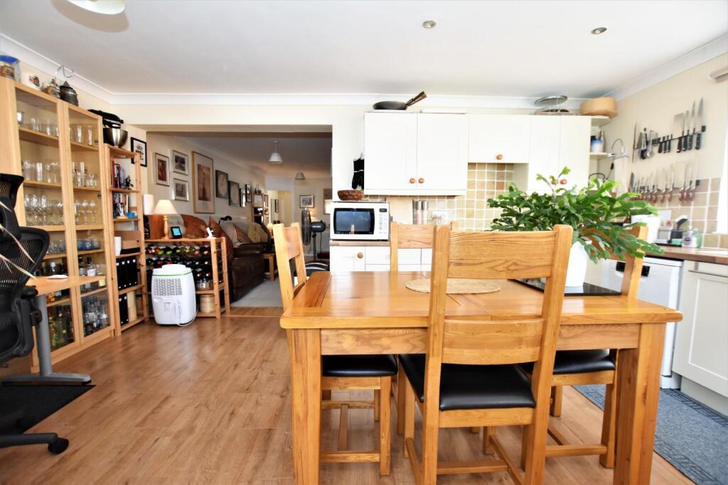 Pembroke Road, Hatherley, Cheltenham - View 4