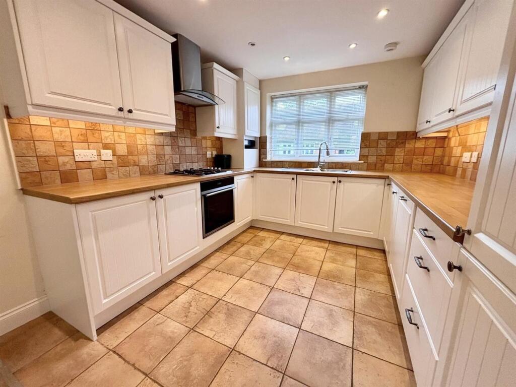 House in Dacorum, Northchurch - View 2