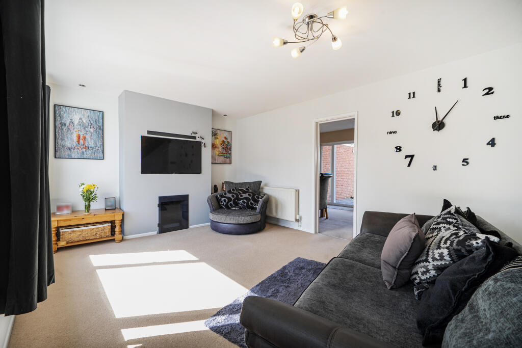 House in Taunton - View 5