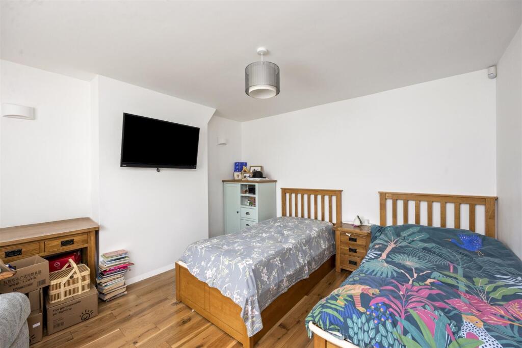 Goldsmith Road, Worthing photo 5