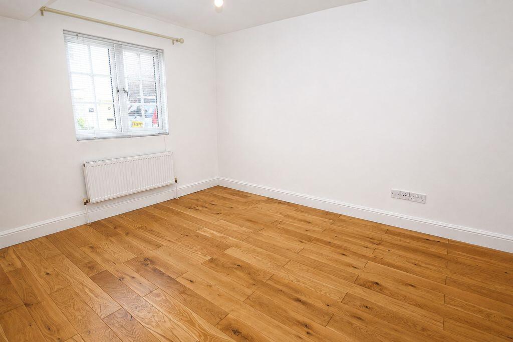 Apartment in Rochester - View 5
