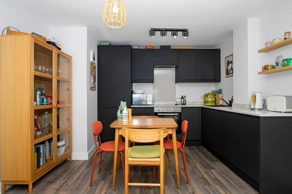 Main image of property: Flat 4, 2a Holmes Hill Road Bristol BS5 7HH