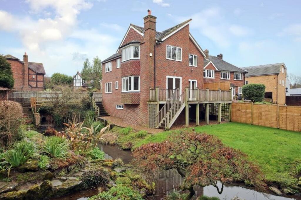 Main image of property: Mill Road, Dunton Green, Sevenoaks, TN13 2UZ