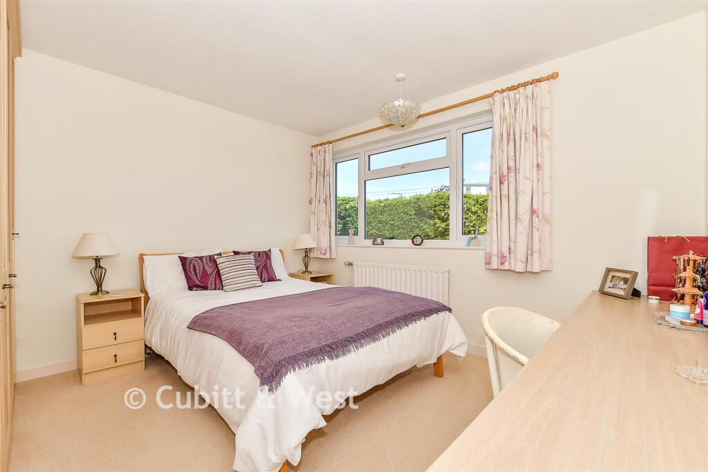 House in Tonbridge - View 3