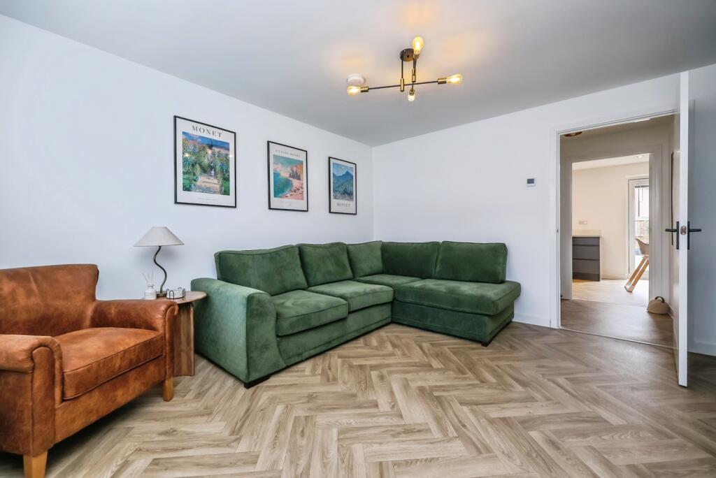 House in Ashfield, Hucknall - View 2