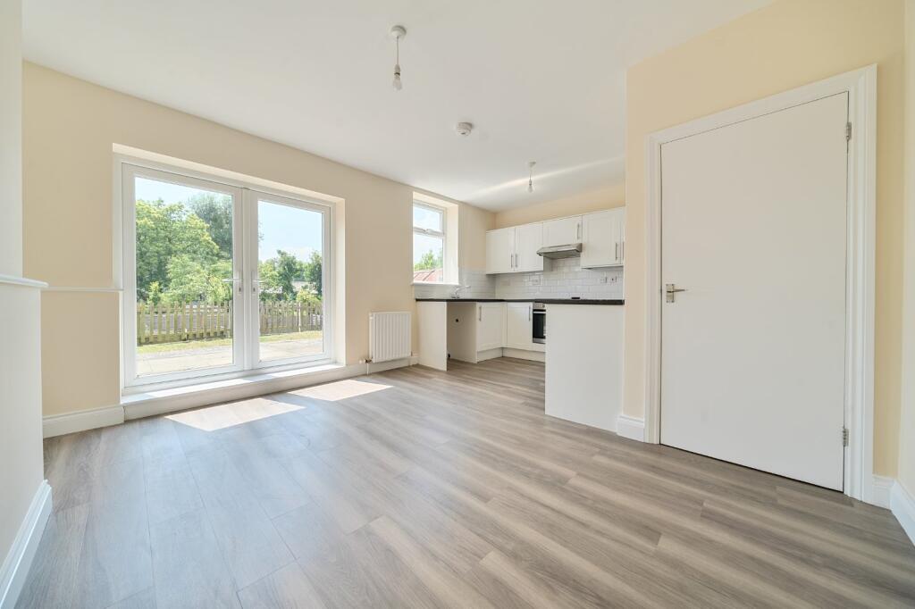 Victoria Road, Ashford, Kent, TN23 photo 2