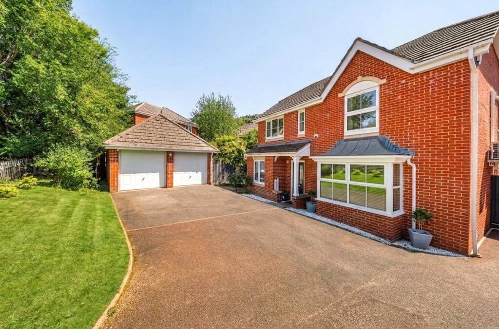 Main image of property: Chaffinch Way, Halstead, Essex