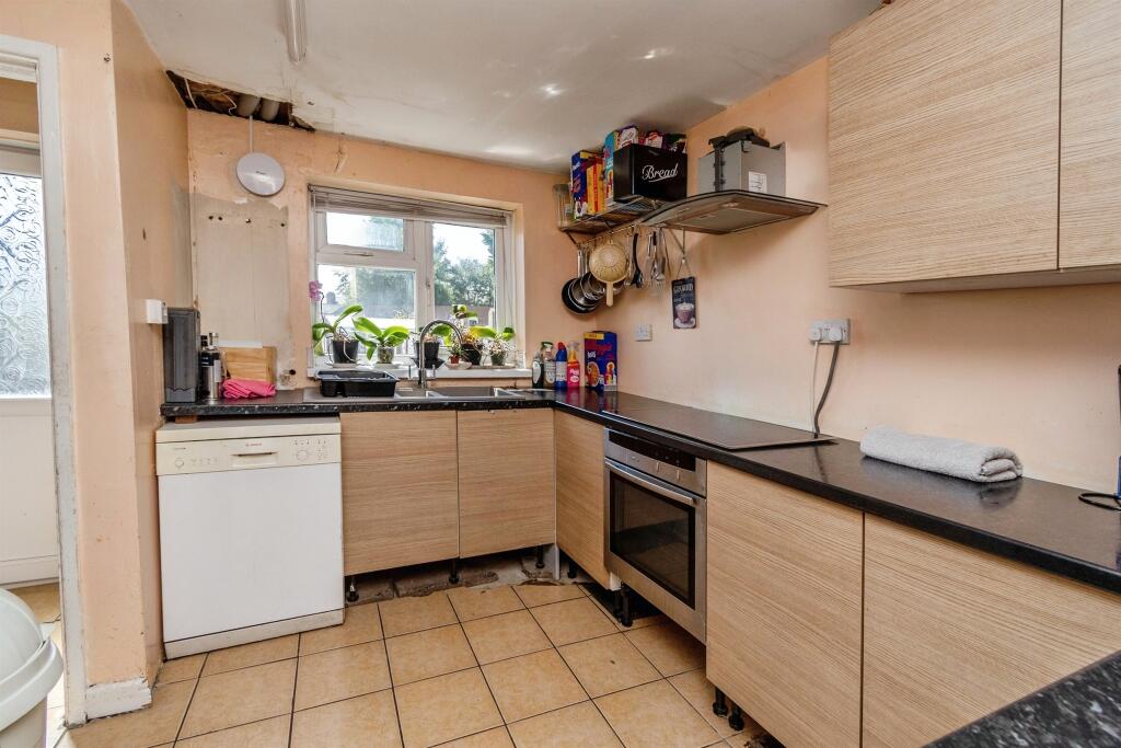 House in Walsall, West Midlands - View 4
