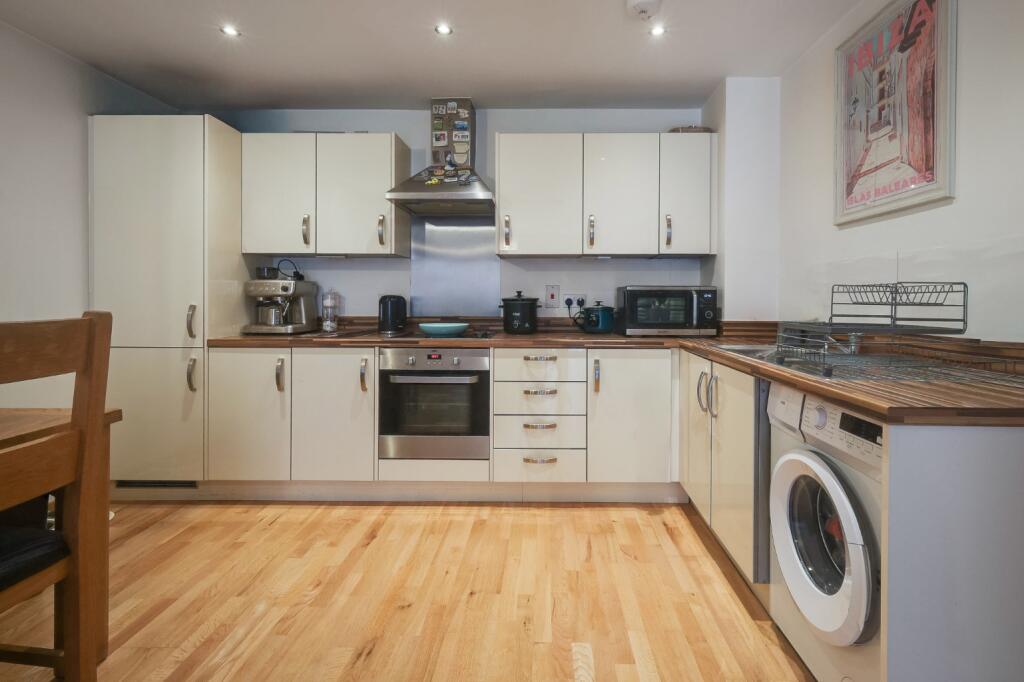 Cherrydown East, Basildon, Essex, SS16 photo 4