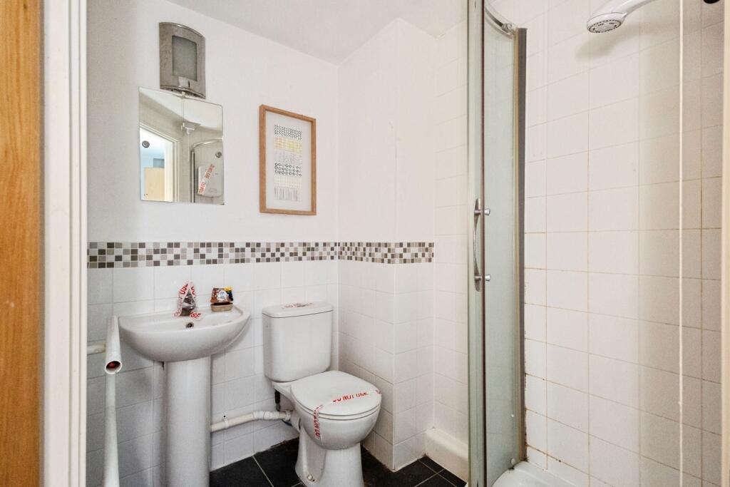 Apartment in Salford, Trinity, Lower Broughton - View 4