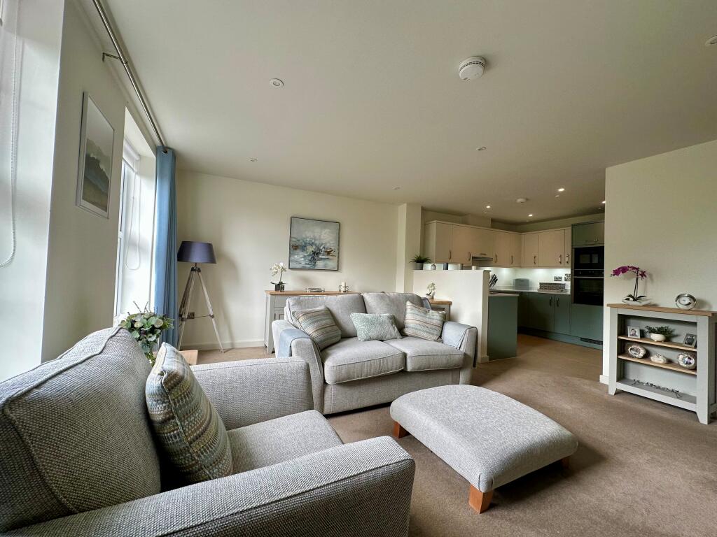 Apartment in Dorchester - View 4