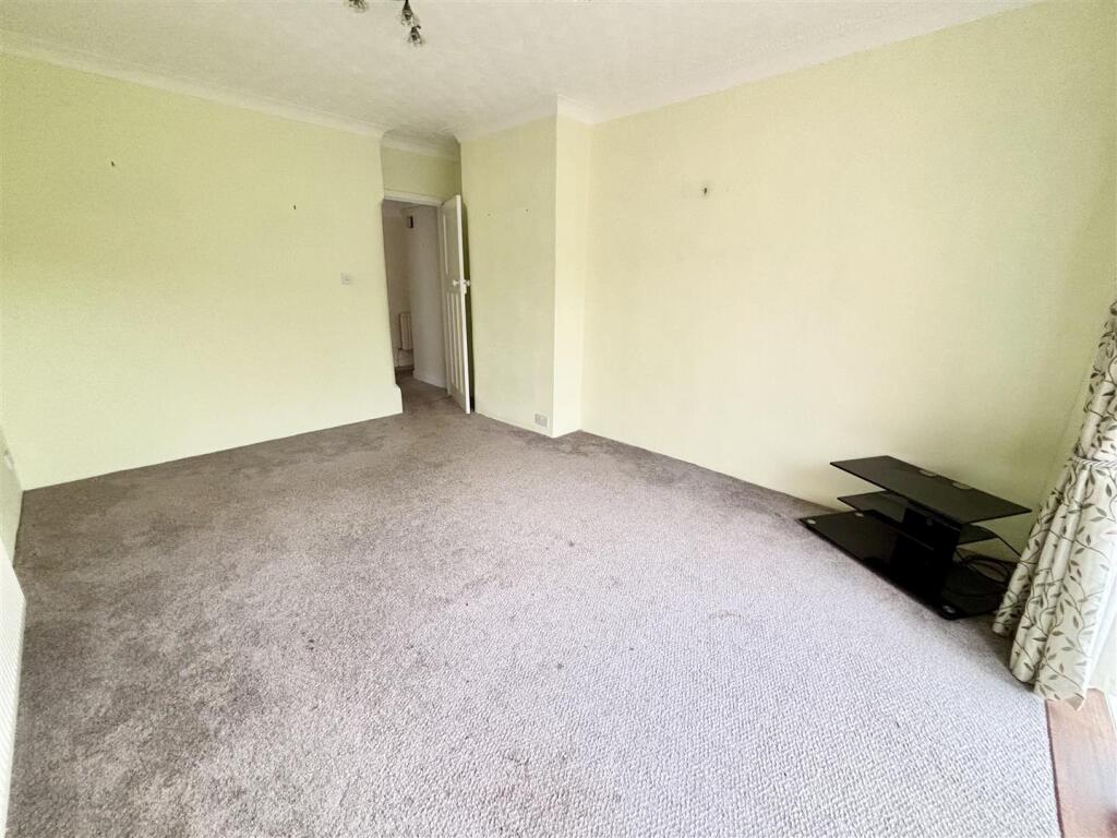 House in Poole, Hamworthy - More