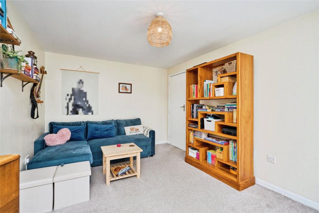 Apartment in Portsmouth - View 4