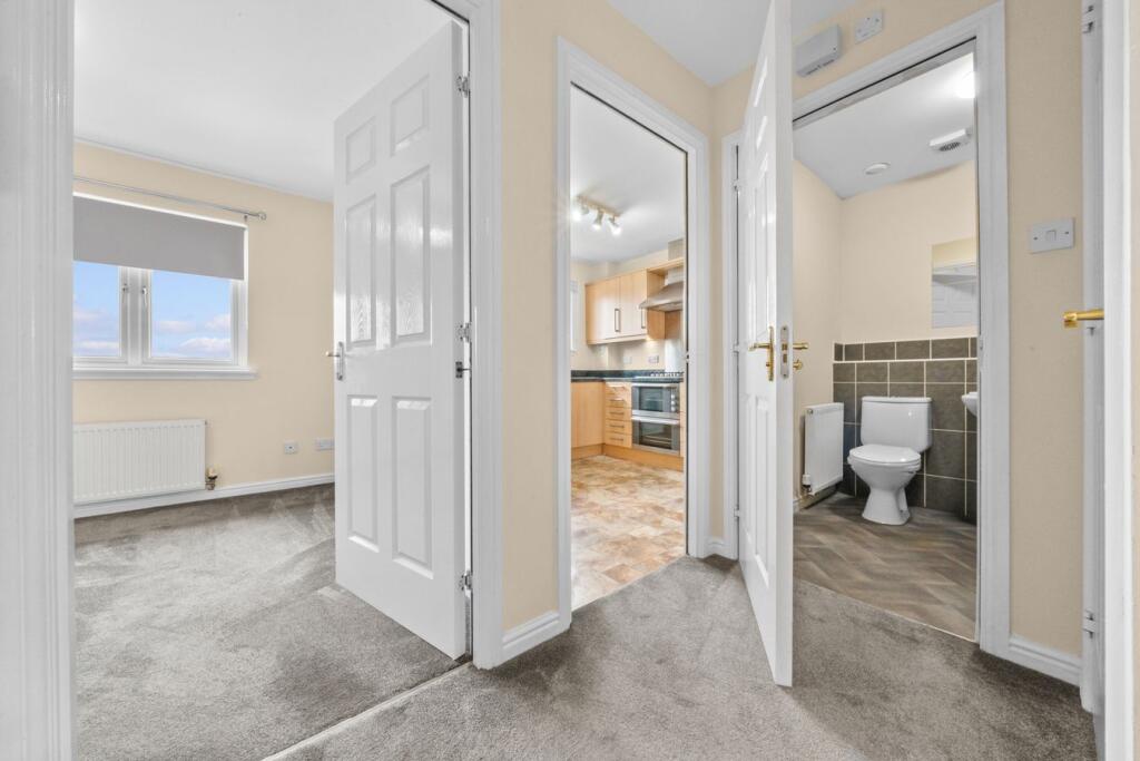 Apartment in Larbert, Kinnaird Village - View 5