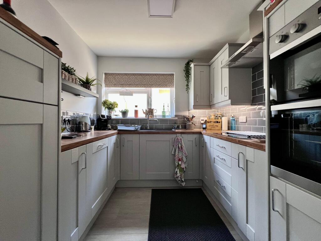 House in Southampton - More