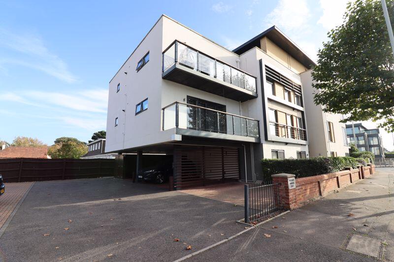 Apartment in Bournemouth - View 2