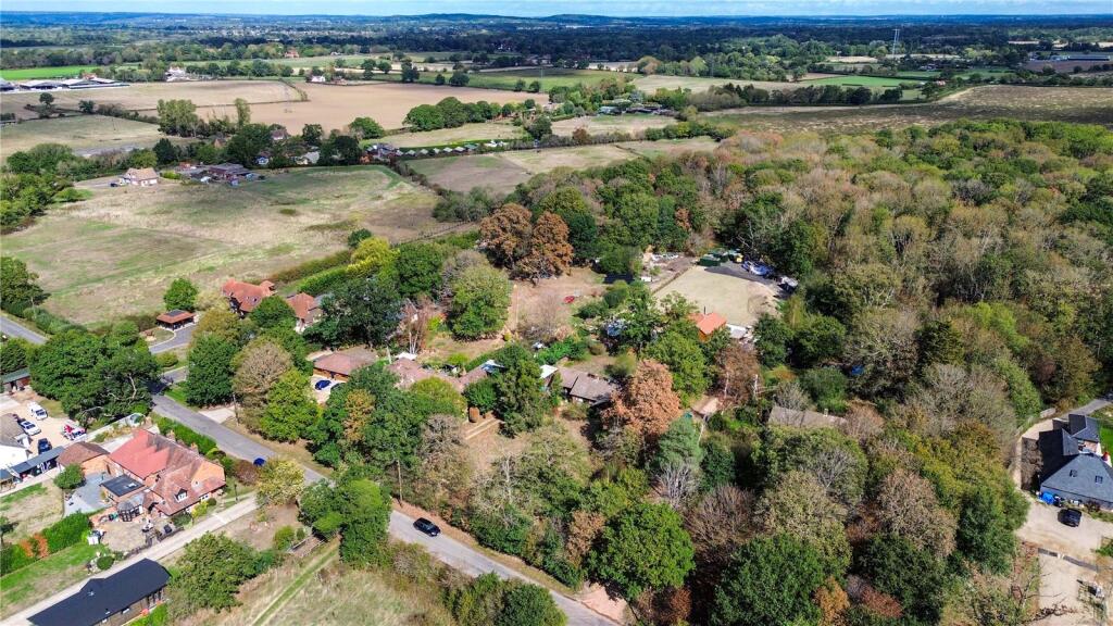 Dunt Lane, Hurst, Reading, Berkshire, RG10 photo 4