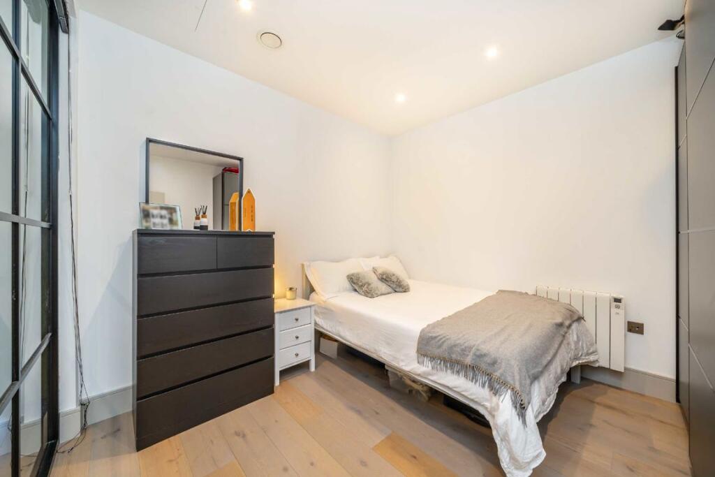 Apartment in London - View 2