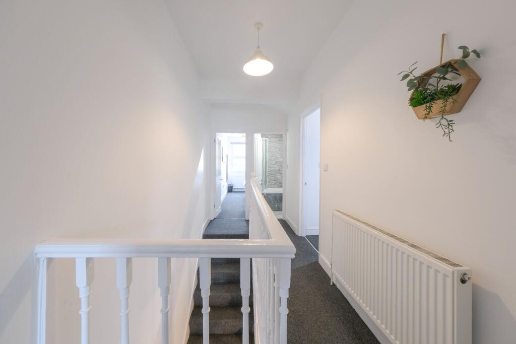 5 bedroom semi-detached house for rent