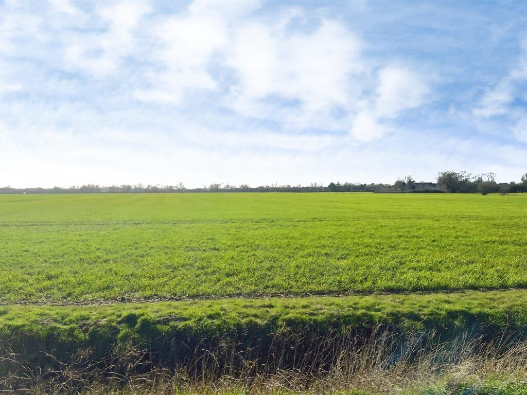 Main image of property: Glinton Road, Milking Nook, Peterborough