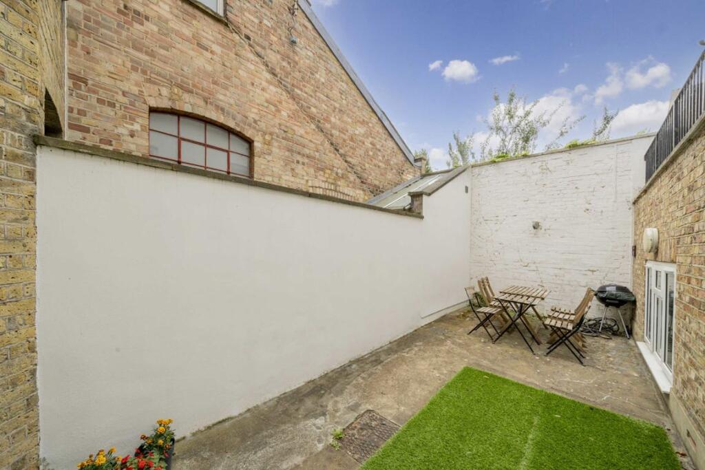 3 bedroom flat for rent