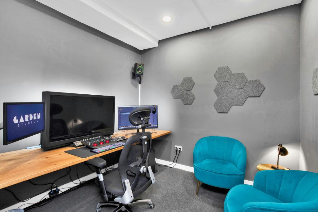 The Hive - Grading Suite - 2.jpg